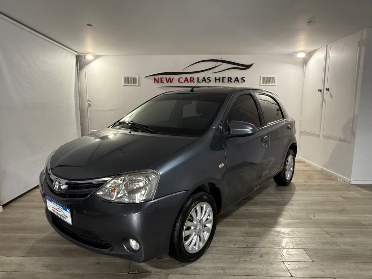 Toyota Etios XLS