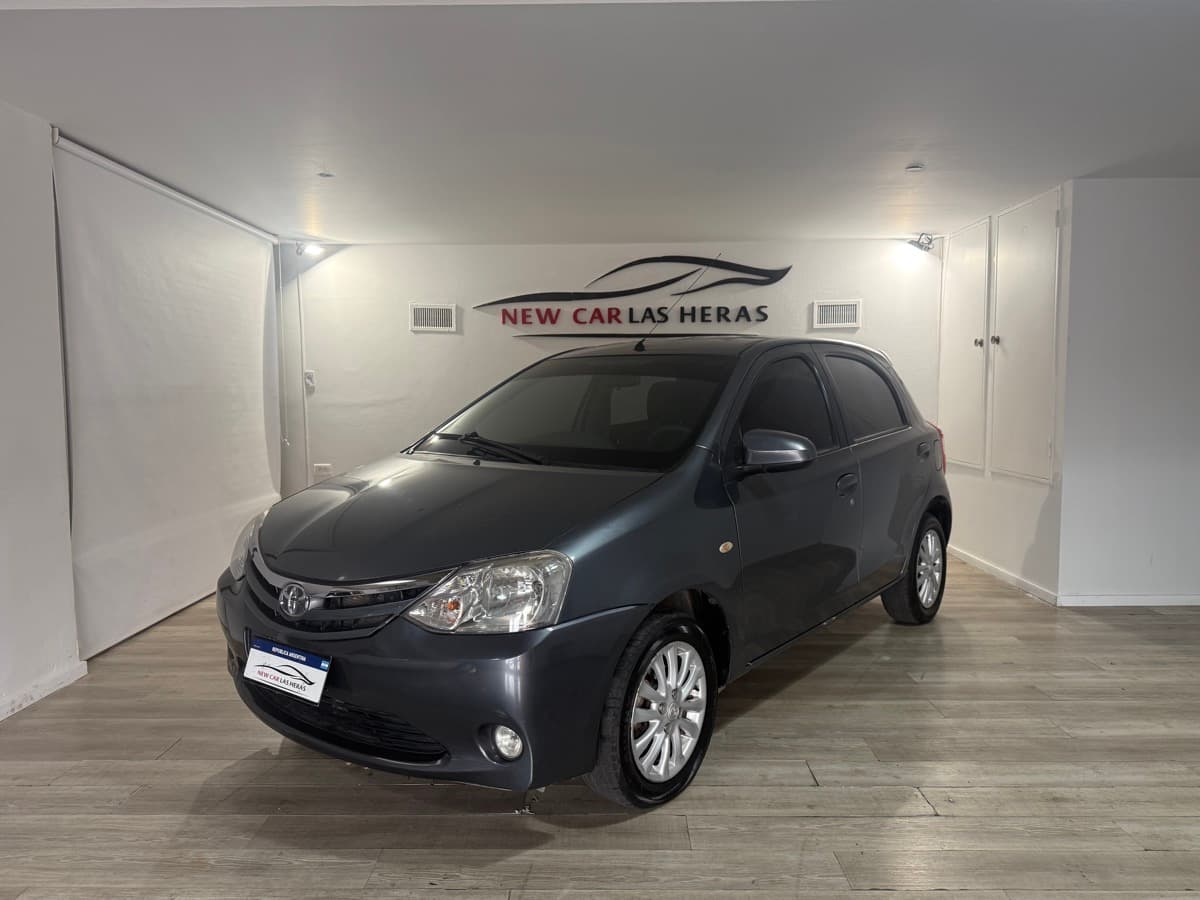 Toyota Etios XLS